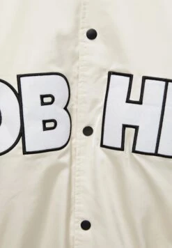 PULL & BEAR Varsity - Giubbotto Bomber - White -PULL - BEAR Negozio 50d9f459eb374982a8d6beac95ab85b6