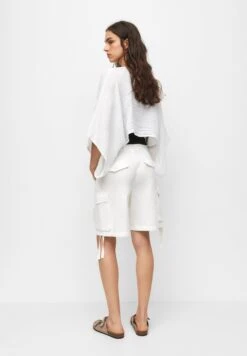 PULL & BEAR Oversize Cropped Kimono Giacca LeggeraWhite Donna Giacche E Blazer PUC21G0HW-A11 -PULL - BEAR Negozio 515adebb08754f88b50dffac20b17cbc