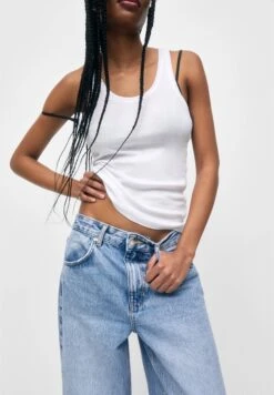 PULL & BEAR Jeans A ZampaLight Blue Donna Jeans PUC21N0KI-K11 -PULL - BEAR Negozio 52eed4a008b846c19af79efd0d69fb69