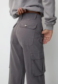 PULL & BEAR BasicPantaloni CargoDark Grey Donna Pantaloni PUC21A0UZ-C11 -PULL - BEAR Negozio 548893da3cc04ddea0652eee901da8c3