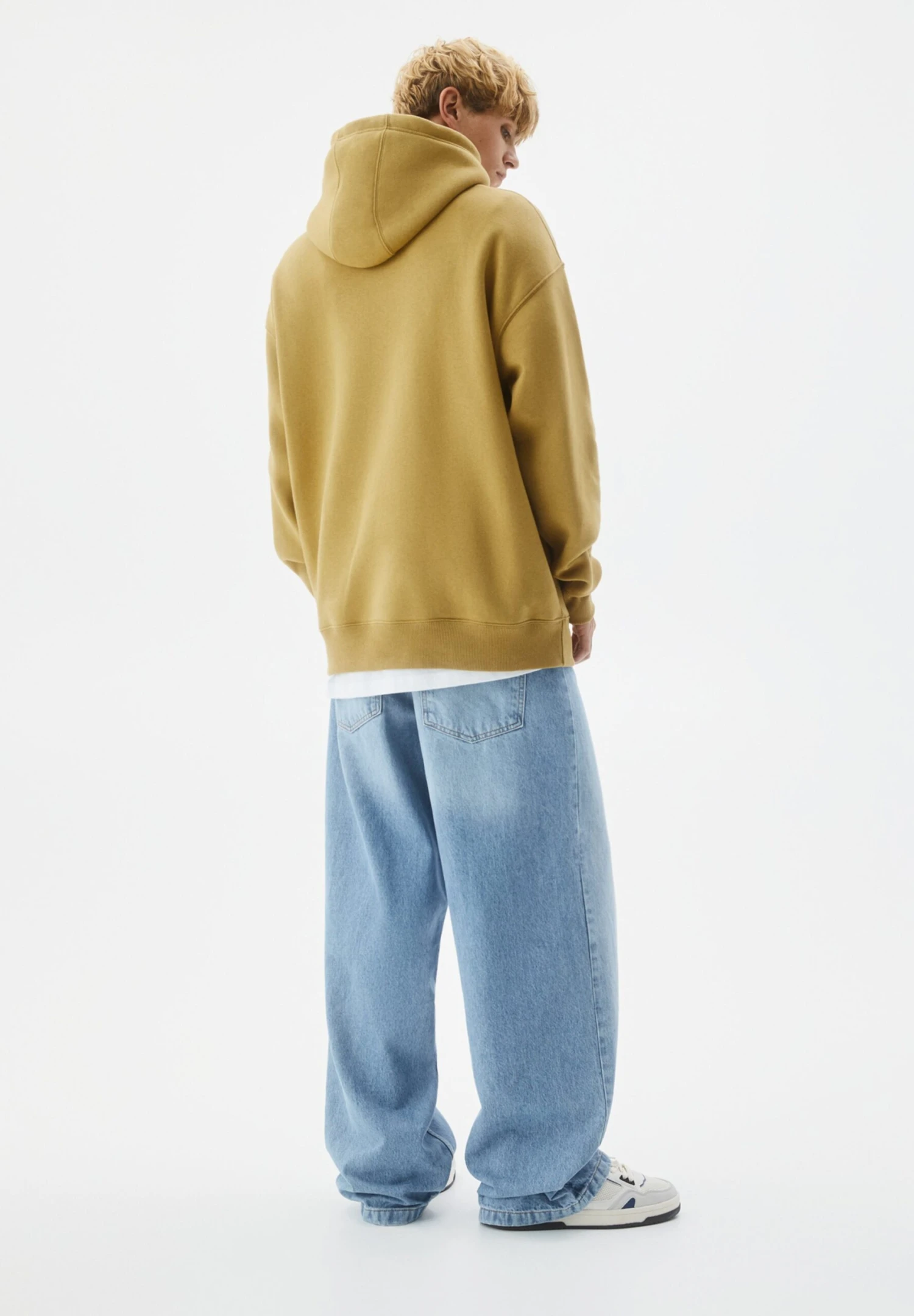 PULL & BEAR Basic ColouredFelpa Con CappuccioMustard Yellow Uomo Maglieria E Felpe PUC21009J-E11 4 PULL & BEAR Basic ColouredFelpa Con CappuccioMustard Yellow Uomo Maglieria E Felpe PUC21009J-E11 - immagine 2