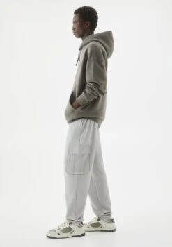 PULL & BEAR JoggersPantaloni CargoLight Grey Uomo Pantaloni PUC22E0F0-C11 14 PULL & BEAR JoggersPantaloni CargoLight Grey Uomo Pantaloni PUC22E0F0-C11 -PULL - BEAR Negozio 569ef1327ee248e9b61e84f277b861e2