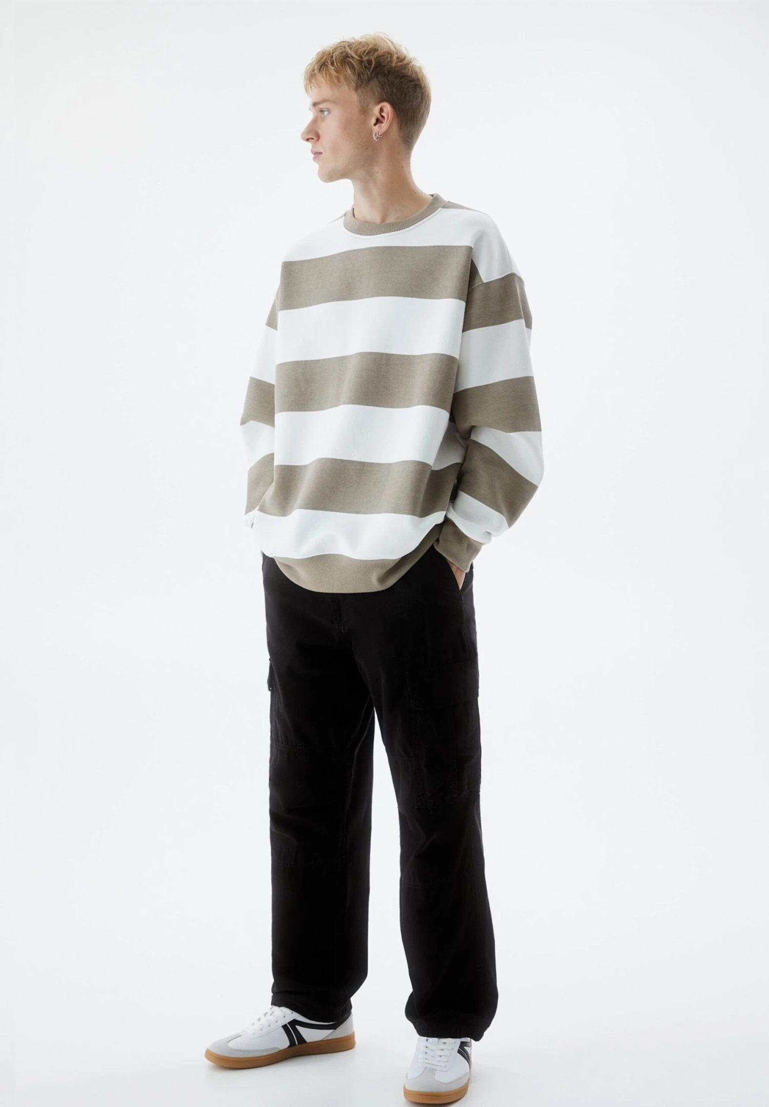 PULL & BEAR Basic Round Neck StripedFelpaLight Brown Uomo Maglieria E Felpe PUC22S0R7-O11 4 PULL & BEAR Basic Round Neck StripedFelpaLight Brown Uomo Maglieria E Felpe PUC22S0R7-O11 - immagine 2