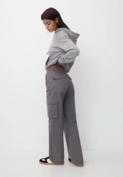 PULL & BEAR BasicPantaloni CargoDark Grey Donna Pantaloni PUC21A0UZ-C11 -PULL - BEAR Negozio 5f7df29f61574684a147e06c40f437af