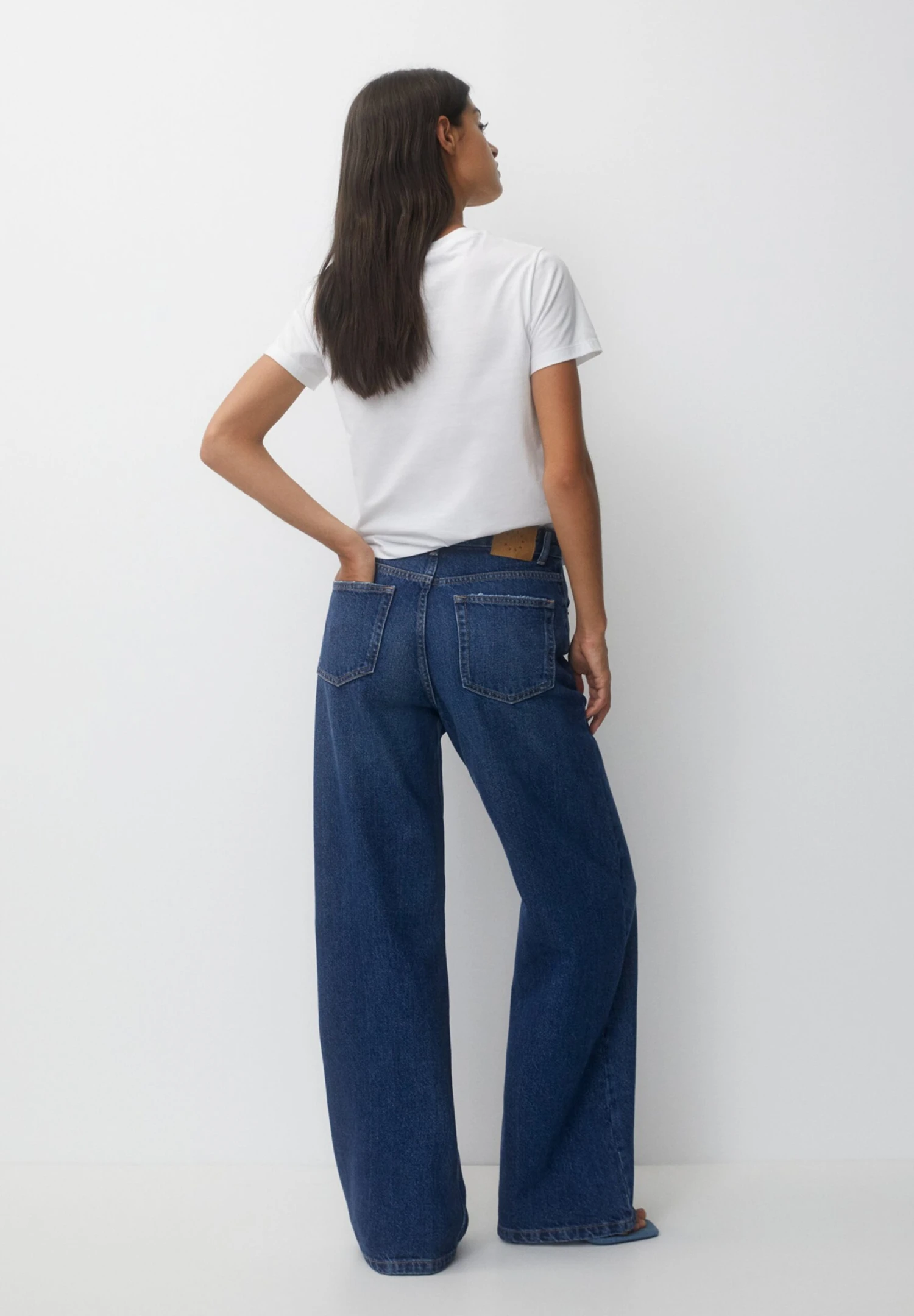 PULL & BEAR Wide-LegJeans BaggyDark Blue Denim Donna Jeans PUC21N0LX-K11 5 PULL & BEAR Wide-LegJeans BaggyDark Blue Denim Donna Jeans PUC21N0LX-K11 - immagine 3