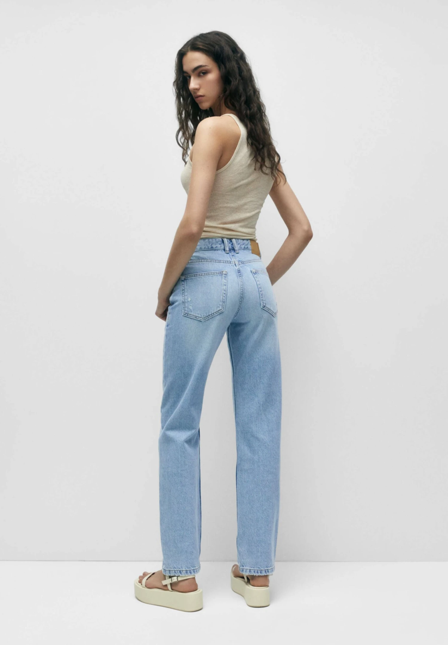 PULL & BEAR Mid Waist FadedJeans A SigarettaLight Blue Denim Donna Jeans PUC21N0KX-K11 5 PULL & BEAR Mid Waist FadedJeans A SigarettaLight Blue Denim Donna Jeans PUC21N0KX-K11 - immagine 3