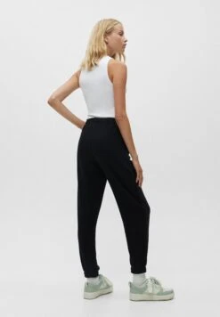 PULL & BEAR BasicPantaloni SportiviBlack Donna Pantaloni PUC21A0KU-Q11 11 PULL & BEAR BasicPantaloni SportiviBlack Donna Pantaloni PUC21A0KU-Q11 -PULL - BEAR Negozio 67471fc804cc4026bcab40636e72442d