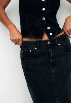 PULL & BEAR Long- Gonna Lunga - Black -PULL - BEAR Negozio 6bf469b8ac2349248c197eda8da91d17