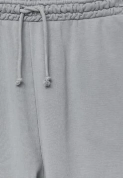 PULL & BEAR Jogging PantaloniLight Grey Donna Pantaloni PUC21A0UY-C11 -PULL - BEAR Negozio 6e63b2e2011f40ee851b13e1f33547ae