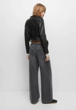 PULL & BEAR With Side ZipGiacca In SimilpelleBlack Donna Giacche E Blazer PUC21G0F0-Q11 -PULL - BEAR Negozio 719cb4a2a02e427ab1e3f43233135447