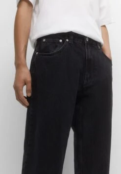 PULL & BEAR Jeans A SigarettaMottled Black Uomo Jeans PUC22G0NE-Q11 -PULL - BEAR Negozio 71e86d1407924a1b897f6916c997cb71