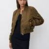 PULL & BEAR Zipped Basic- Giubbotto Bomber - Khaki -PULL - BEAR Negozio 720dbb3d43d042a19f92e5a863c07c40