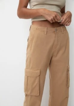 PULL & BEAR BasicPantaloni CargoCamel Donna Pantaloni PUC21A0UZ-B11 -PULL - BEAR Negozio 752b1a3f8ab346e3a91545185375d991
