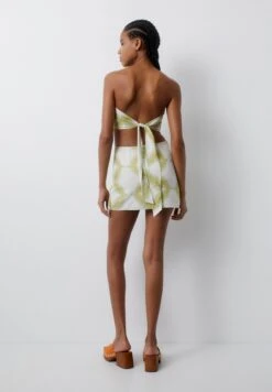 PULL & BEAR Printed Bandeau - Top - Light Green -PULL - BEAR Negozio 7605dcb44c5a4b54a91cdf853a38c13d