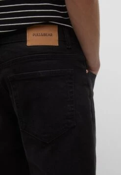 PULL & BEAR BermudaShorts Di JeansBlack Denim Uomo Jeans PUC22F0BN-Q11 -PULL - BEAR Negozio 76c7499042894322abddcfe1a3c7cbe0