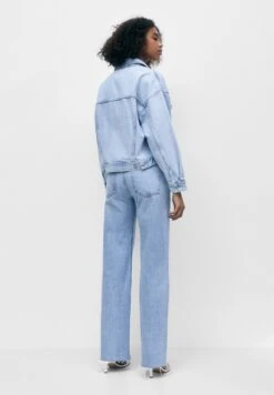 PULL & BEAR Giacca Di JeansStone Blue Denim Donna Giacche E Blazer PUC21G0H5-K11 -PULL - BEAR Negozio 77f24eee73e24c968d5e32d07a752300