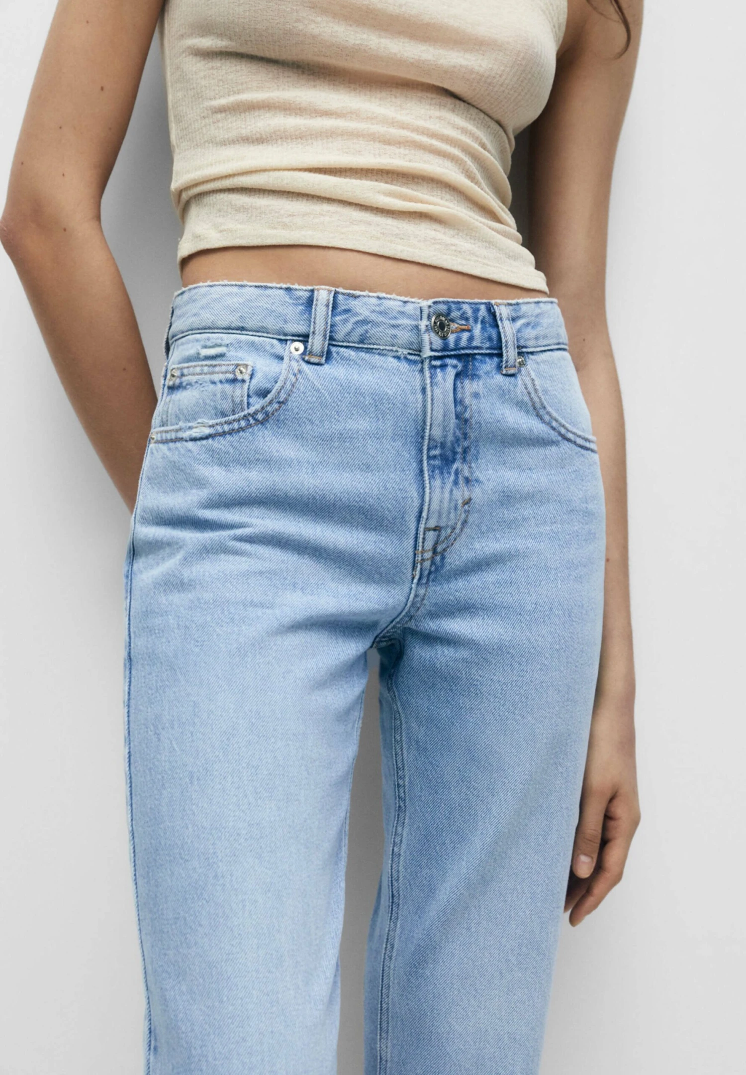 PULL & BEAR Mid Waist FadedJeans A SigarettaLight Blue Denim Donna Jeans PUC21N0KX-K11 6 PULL & BEAR Mid Waist FadedJeans A SigarettaLight Blue Denim Donna Jeans PUC21N0KX-K11 - immagine 4