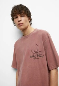 PULL & BEAR Short Sleeve With Floral And Slogan Print T-Shirt Con StampaPink Uomo T-shirt E Polo PUC22O1O6-J11 -PULL - BEAR Negozio 7cf220cce7de4a7f9f4fca39a6712c1d