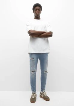 PULL & BEAR Ripped Carrot FitJeans Tapered FitLight Blue Denim Uomo Jeans PUC22G0NI-K12 10 PULL & BEAR Ripped Carrot FitJeans Tapered FitLight Blue Denim Uomo Jeans PUC22G0NI-K12 -PULL - BEAR Negozio 7d5cc9762e9a43ebac03a5d4ac830ac8