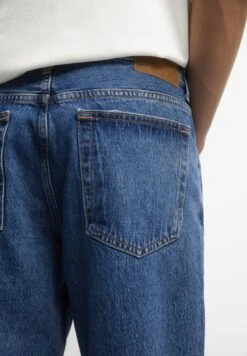 PULL & BEAR Coloured StandardJeans Slim FitBlue Denim Uomo Jeans PUC22G0PK-K11 -PULL - BEAR Negozio 7f9231483b4a4f4db9955feba1004385