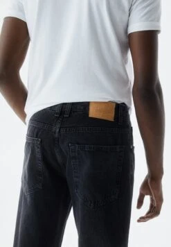 PULL & BEAR Wide LegJeans A SigarettaBlack Uomo Jeans PUC22G0PQ-Q11 -PULL - BEAR Negozio 85a323f850f54fdf82e210b3e301c27d