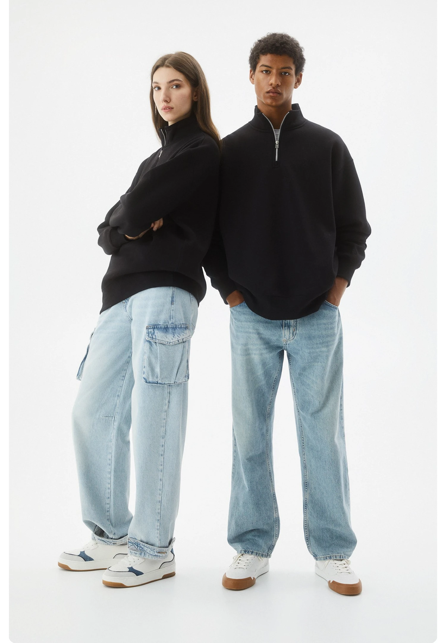 PULL & BEAR Basic Coloured Zip-Up NeckFelpaBlack Uomo Maglieria E Felpe PUC22S0QT-Q11 3 PULL & BEAR Basic Coloured Zip-Up NeckFelpaBlack Uomo Maglieria E Felpe PUC22S0QT-Q11