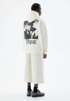 PULL & BEAR Tupac Felpa Con CappuccioWhite Uomo Maglieria E Felpe PUC22S0QV-A11 -PULL - BEAR Negozio 89fddd0ba2c74c43b1e5122e51bc5efe