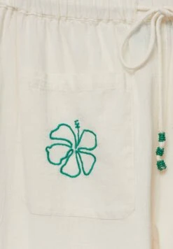 PULL & BEAR Rustic With Flower PocketsPantaloniWhite Donna Pantaloni PUC21A0TZ-A11 -PULL - BEAR Negozio 8ab5a40138a24731b474ebad4712802f