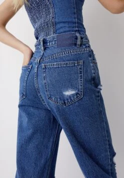 PULL & BEAR Ripped Jeans A SigarettaDark Blue Denim Donna Jeans PUC21N0LL-K12 -PULL - BEAR Negozio 8dbab9e3ac3445c58b7dc0cee12a5ba0