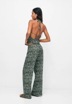 PULL & BEAR Tie-Dye PrintedPantaloniKhaki Donna Pantaloni PUC21A0UA-N11 -PULL - BEAR Negozio 90f026a1af0a48e291ca461ed3b368a9