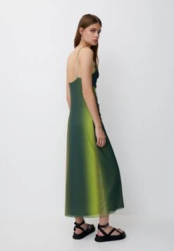 PULL & BEAR Ombré-Long - Vestito Lungo - Green -PULL - BEAR Negozio 91d4e4e9edc84af4b95d7b7a16b0fbbb