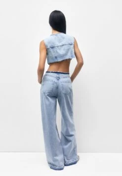 PULL & BEAR Crop SmanicatoBlue Denim Donna Giacche E Blazer PUC21U0FX-K11 10 PULL & BEAR Crop SmanicatoBlue Denim Donna Giacche E Blazer PUC21U0FX-K11 -PULL - BEAR Negozio 93029995739a4203bd2ed0c1682b617f