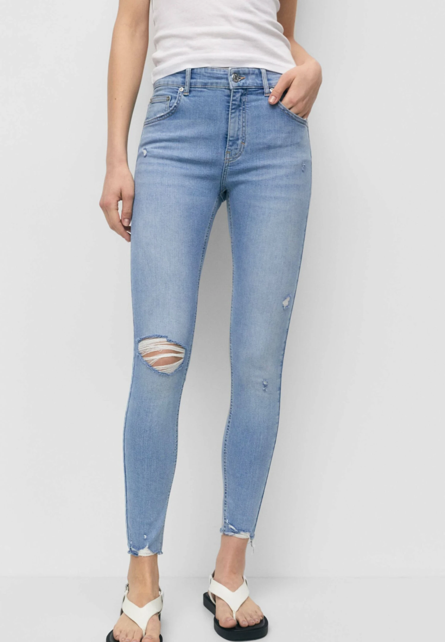 PULL & BEAR Mid Waist RippedJeans Skinny FitStone Blue Denim Donna Jeans PUC21N0KV-K11 3 PULL & BEAR Mid Waist RippedJeans Skinny FitStone Blue Denim Donna Jeans PUC21N0KV-K11