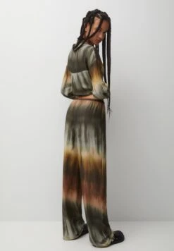 PULL & BEAR Flowing Tie-DyePantaloniOchre Donna Pantaloni PUC21A0VF-O12 -PULL - BEAR Negozio 97da08c759f0475a95fc30da4e733fed