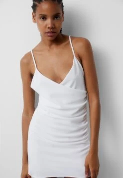 PULL & BEAR Short With Surplice NecklineTubinoWhite Donna Vestiti PUC21C14M-A11 -PULL - BEAR Negozio 9a979441eb2b483baadcb822430f687d