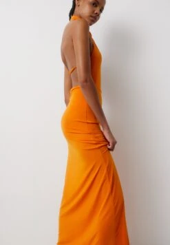 PULL & BEAR Long Halter Vestito LungoOrange Donna Vestiti PUC21C118-H11 -PULL - BEAR Negozio 9edf9b1bf681459385b187058d731b20