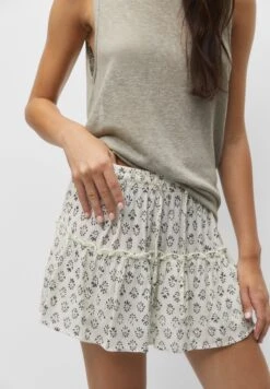 PULL & BEAR PrintedMinigonnaWhite Donna Gonne PUC21B0KB-A11 -PULL - BEAR Negozio a17e3f25c0434d2593bf8ab16999d666