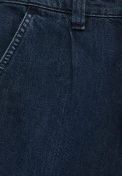 PULL & BEAR Wide-Leg With DartsBermuda Shorts Di JeansDark Blue Uomo Jeans PUC22F0DE-K12 16 PULL & BEAR Wide-Leg With DartsBermuda Shorts Di JeansDark Blue Uomo Jeans PUC22F0DE-K12 -PULL - BEAR Negozio a5ad5c7702fa409d87f396af39ab5b6f