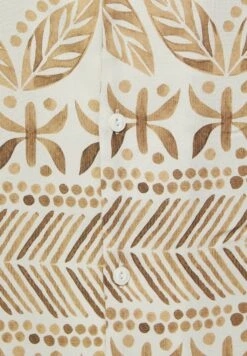 PULL & BEAR Print Short SleeveCamiciaOchre Uomo Camicie PUC22D0JL-O11 -PULL - BEAR Negozio a6207550d7ee4d0a86b06e1b62ab2487