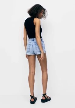 PULL & BEAR Mid-WaistShorts Di JeansBlue Denim Donna Shorts PUC21S0DE-K11 -PULL - BEAR Negozio a8e1f60ed77d4cff8b7699277da04d0a