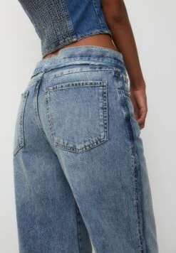 PULL & BEAR Faded Baggy Fit - Jeans A Sigaretta - Light Blue 14 PULL & BEAR Faded Baggy Fit - Jeans A Sigaretta - Light Blue -PULL - BEAR Negozio acb0eef374e34a839376c7ecf9677c9c