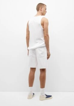 PULL & BEAR BermudaShorts Di JeansWhite Uomo Jeans PUC22F0CB-A11 -PULL - BEAR Negozio ad4fe5d6f6ee4f2a87b49e3588cc751c