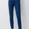 PULL & BEAR Mid-WaistJeans Skinny FitBlue Denim Donna Jeans PUC21N0M5-K11 -PULL - BEAR Negozio adf58b381ff24dabab5332e8e1a99a09