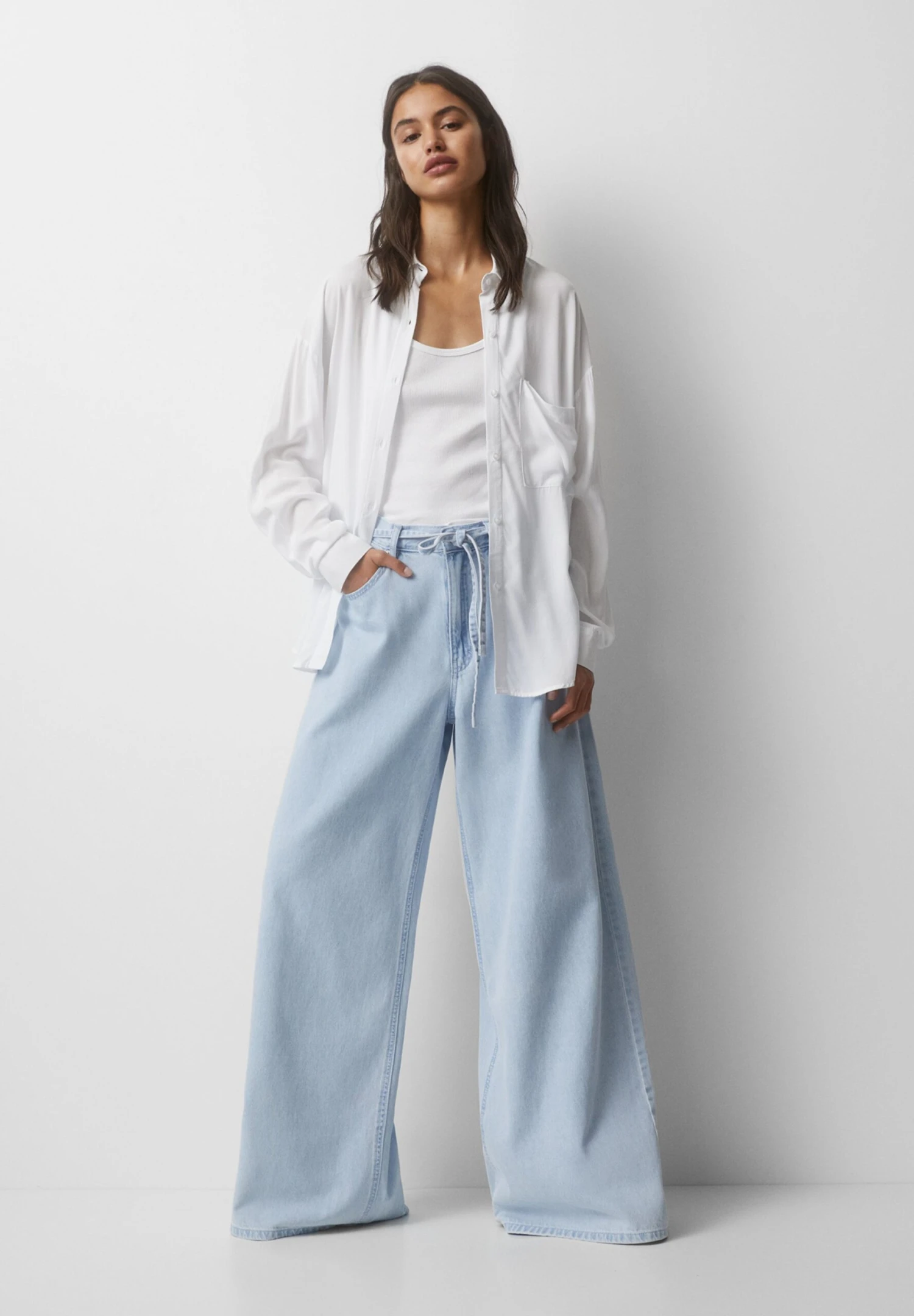 PULL & BEAR Langen ÄrmelnCamiciaWhite Donna Camicie E Bluse PUC21E0RV-A11 4 PULL & BEAR Langen ÄrmelnCamiciaWhite Donna Camicie E Bluse PUC21E0RV-A11 - immagine 2