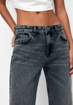 PULL & BEAR Mid-Waist Jeans A SigarettaGrey Donna Jeans PUC21N0KJ-C11 -PULL - BEAR Negozio b689c8b6e9794f02a6744b096ae603f0