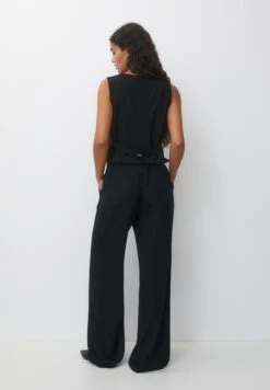 PULL & BEAR Buttoned SmanicatoBlack Donna Giacche E Blazer PUC23L001-Q11 10 PULL & BEAR Buttoned SmanicatoBlack Donna Giacche E Blazer PUC23L001-Q11 -PULL - BEAR Negozio b69cc2c62c834319975e441a06ea3906