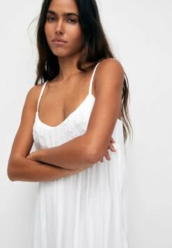 PULL & BEAR Embroidered ShortVestito EstivoWhite Donna Vestiti PUC21C14F-A11 -PULL - BEAR Negozio b71772cf602b4ed199199a250b49d6d4