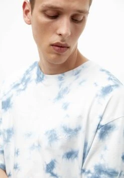 PULL & BEAR Tie-Dye - T-Shirt Con Stampa - Blue -PULL - BEAR Negozio b7364f5293fe43778dfce9eca629b698