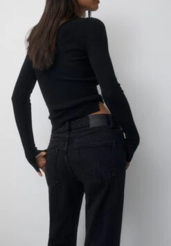 PULL & BEAR Mid-WaistJeans A SigarettaBlack Donna Jeans PUC21N0LT-Q11 -PULL - BEAR Negozio b73650b47b78497b9466426a65c93ab7