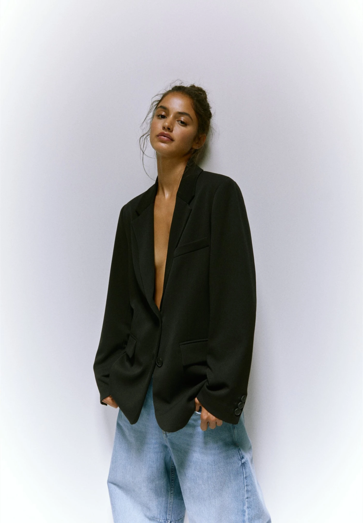 PULL & BEAR Basic Double-Breasted ButtonedBlazerBlack Donna Giacche E Blazer PUC21G0IH-Q11 8 PULL & BEAR Basic Double-Breasted ButtonedBlazerBlack Donna Giacche E Blazer PUC21G0IH-Q11 - immagine 6